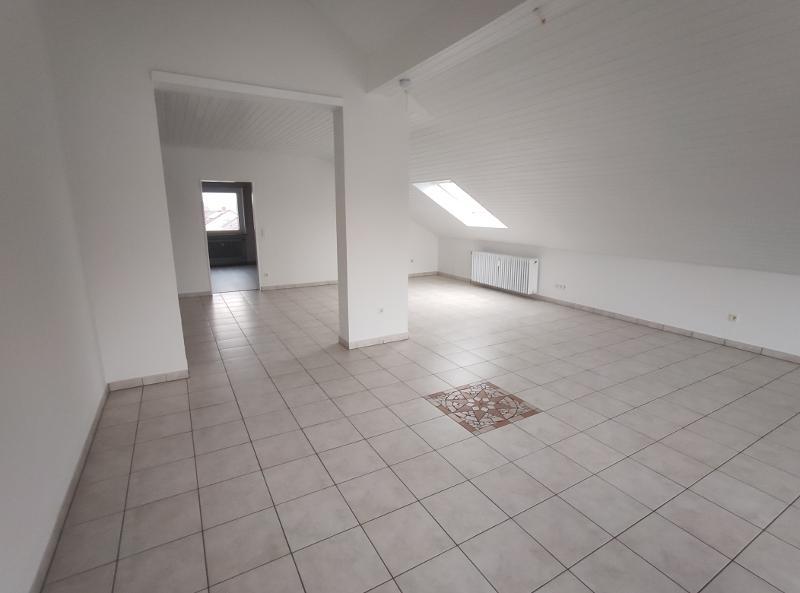 3- Zi. DG Wohnung mit 2 Balkonen und Garage - Etagenwohnung Hemhofen | Angebot:22401892