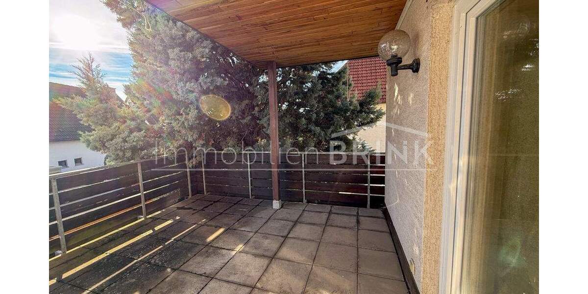 Lichtdurchflutete, große 3-Zimmer Wohnung, Balkon und überdachter Stellplatz in Langenzenn 3 zimmer