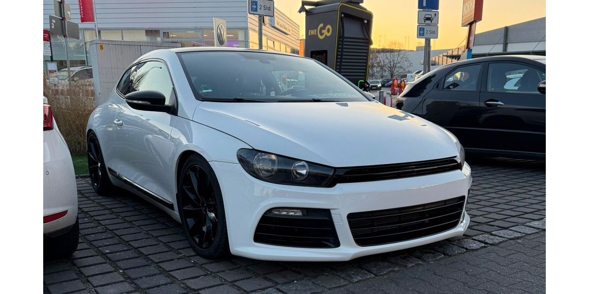 VW Scirocco 156.000 km 10.200 € Fürth 90763