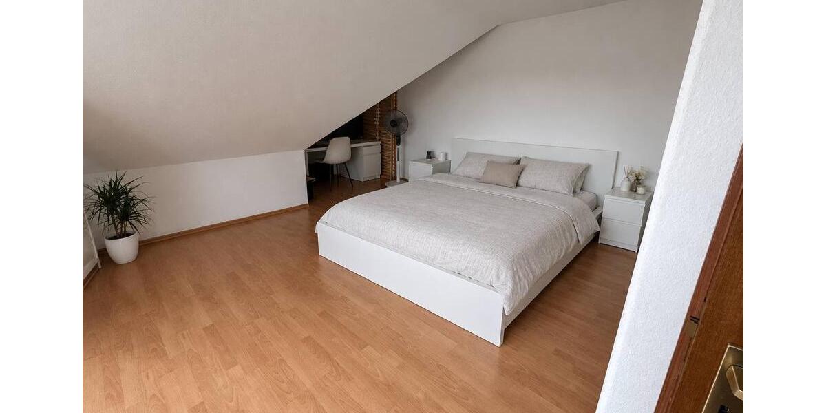Dachgeschoßwohnung Nürnberg Hasenbuck - 2.5 Zimmer, 67 m&sup2;, 239.000&euro; | Angebot:27464103