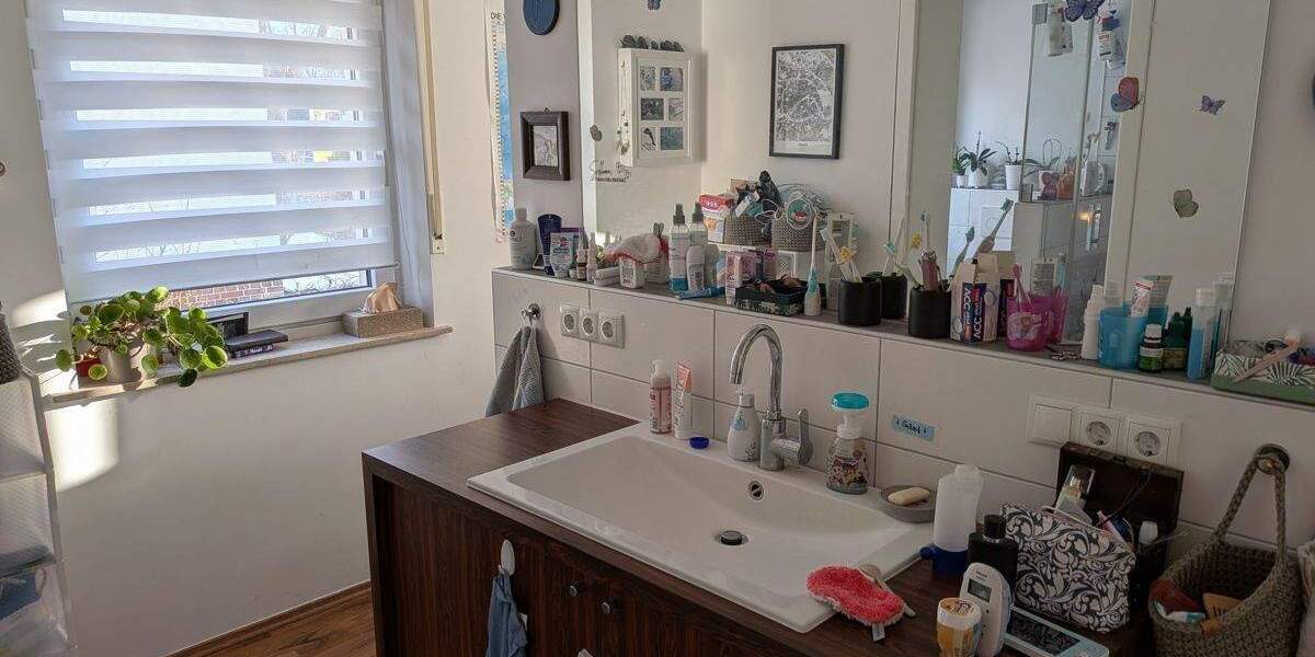 Großzügige 3 Zimmer Wohnung mit Balkon in Zerzabelshof-komplett saniert 3 zimmer