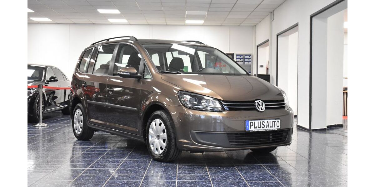 VW Touran 166.400 km 8.870 &euro; Nürnberg 90431