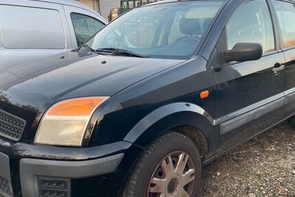 Ford Fusion 99.000 km 1.000 &euro; Nürnberg 90427