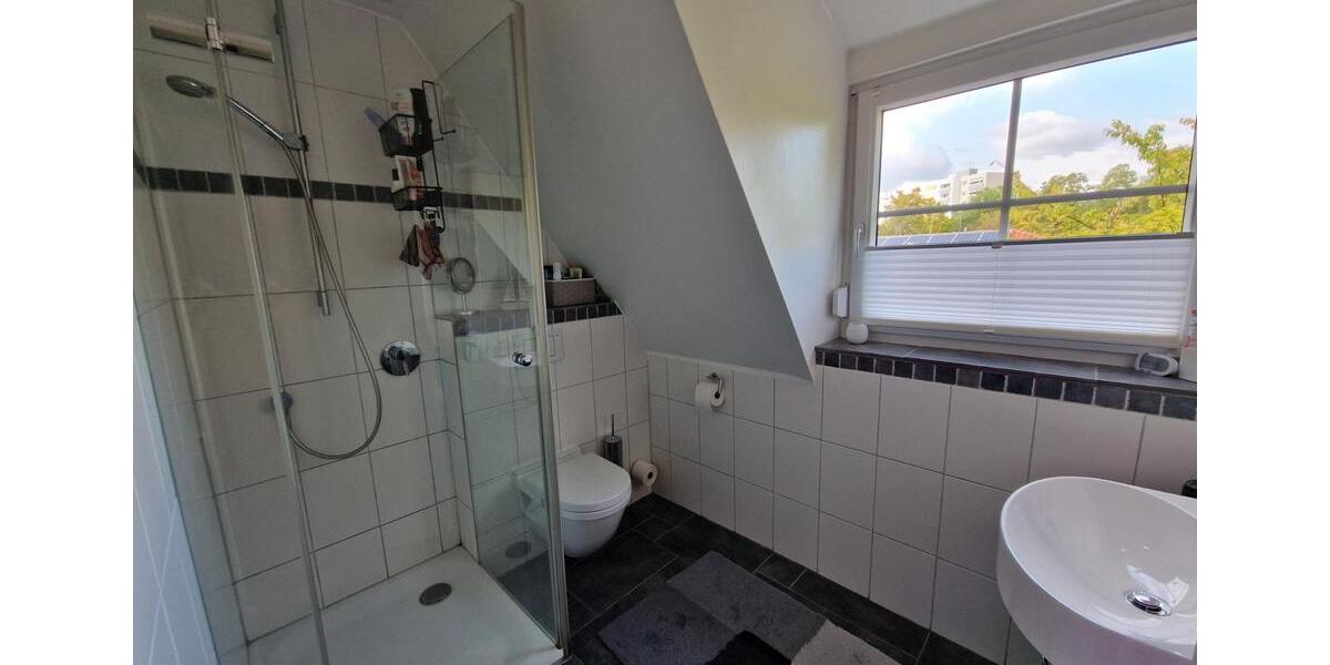 Attraktives Reihenendhaus in 91056 Erlangen-Büchenbach 5 zimmer