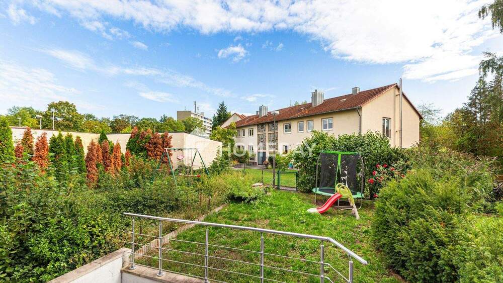 Reihenmittelhaus Erlangen Bruck - 7 Zimmer, 138 m&sup2;, 600.000&euro; | Angebot:25688306