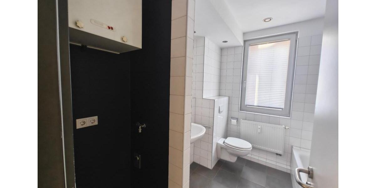 Nürnberg West - helle, freundliche 2-Zimmer Wohnung mit Aufzug und Balkon in Top-Lage 2 zimmer