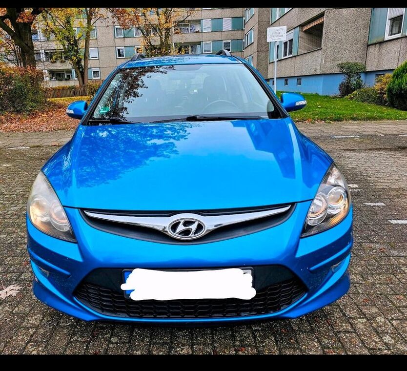 i30