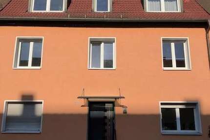 Haus zum Kaufen in Nürnberg 649.000 € 210 m² 9 zimmer