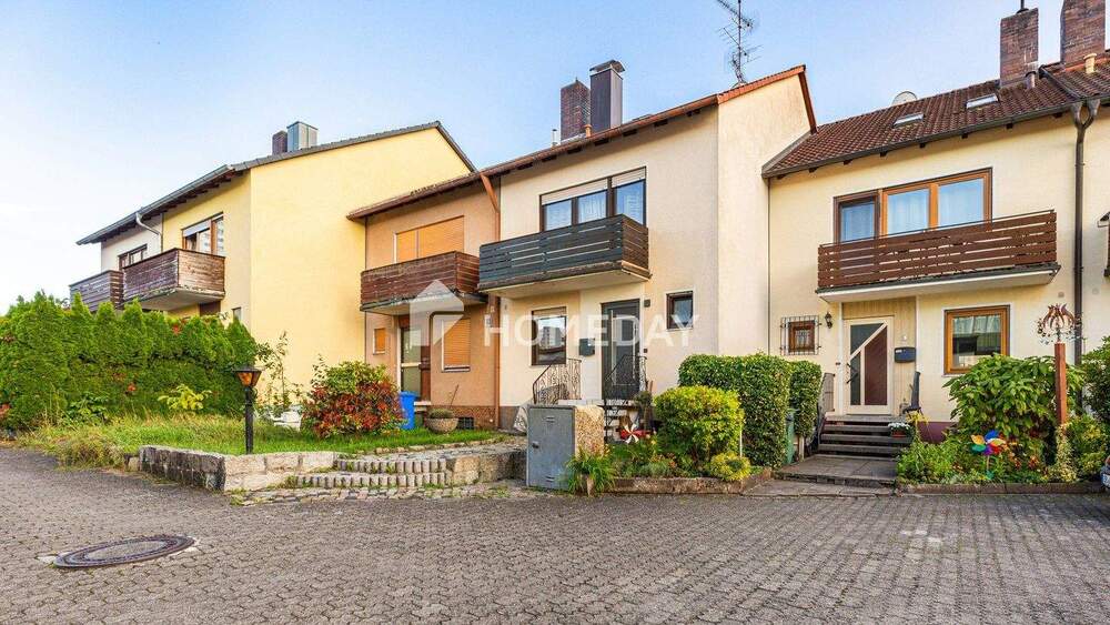 Reihenmittelhaus Erlangen Bruck - 7 Zimmer, 138 m&sup2;, 600.000&euro; | Angebot:25688306