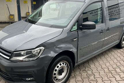 VW Caddy Maxi 89.287 km 9.990 &euro; Fürth 90765
