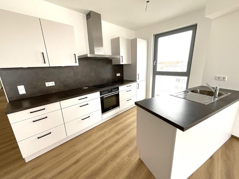 2 Nettokaltmieten frei! *3-Zimmer-Penthouse mit großzügiger Dachterrasse in Nürnberg- Hohe Marter* zimmer