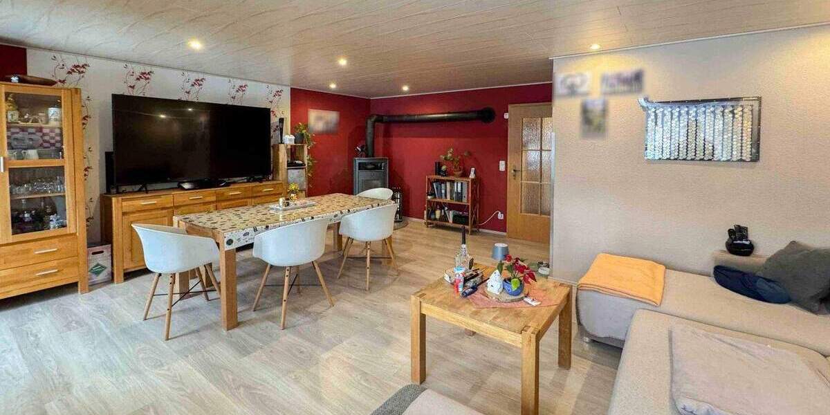 Platz für die ganze Familie - gepflegtes Reihenmittelhaus mit 6 Zimmern 6 zimmer