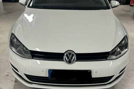 VW Golf 153.300 km 10.500 € Nürnberg 90441