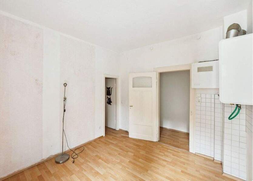 Nordstadt & mit Balkon! Freie und helle 3,5-Zimmer-Wohnung im 3.OG, neue Böden & Bad! Ruhige und zentrale Lage