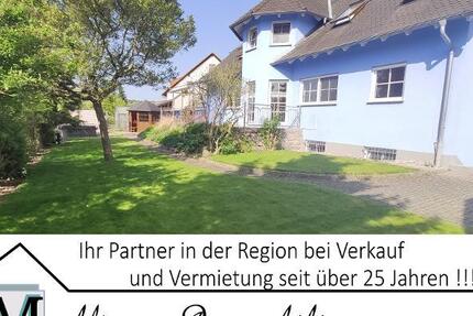 Zweifamilienhaus in Ortsrandlage mit Doppelgarage, Pool und gehobener Ausstattung 8 zimmer