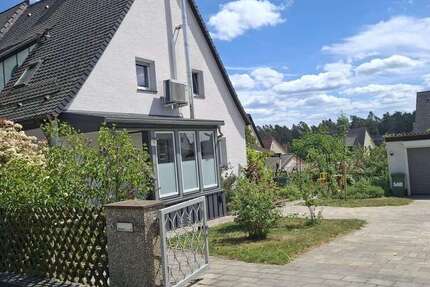 Haus zum Kaufen in Heroldsberg 550.000 € 120 m² 5 zimmer