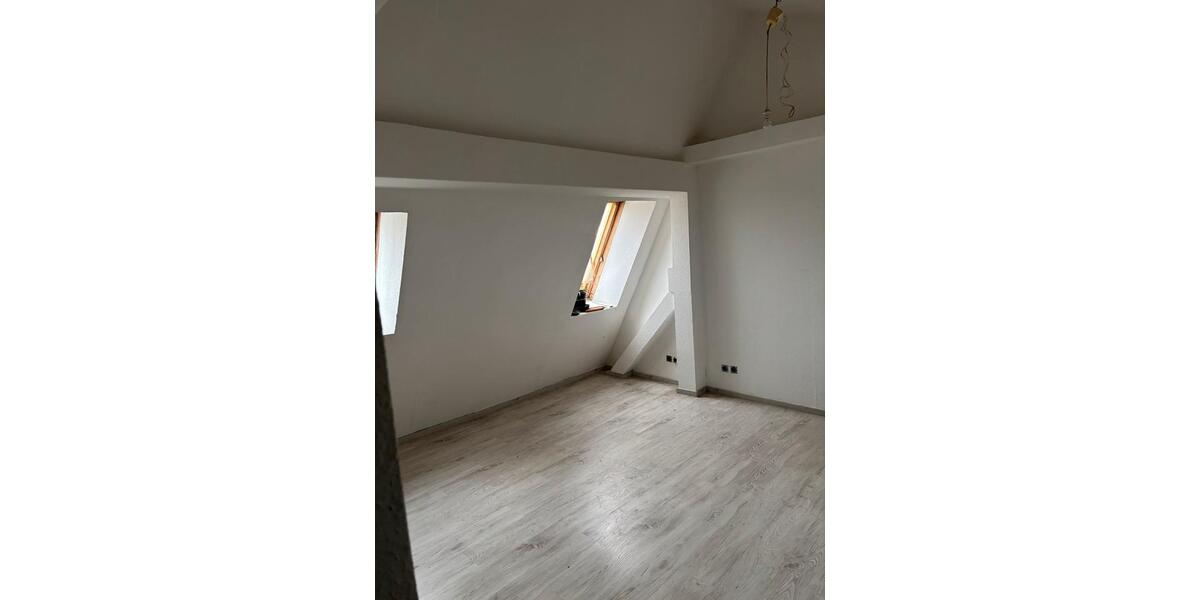 Dachgeschoßwohnung Nürnberg Gibitzenhof - 2 Zimmer, 45 m&sup2;, 600&euro; | Angebot:26413136
