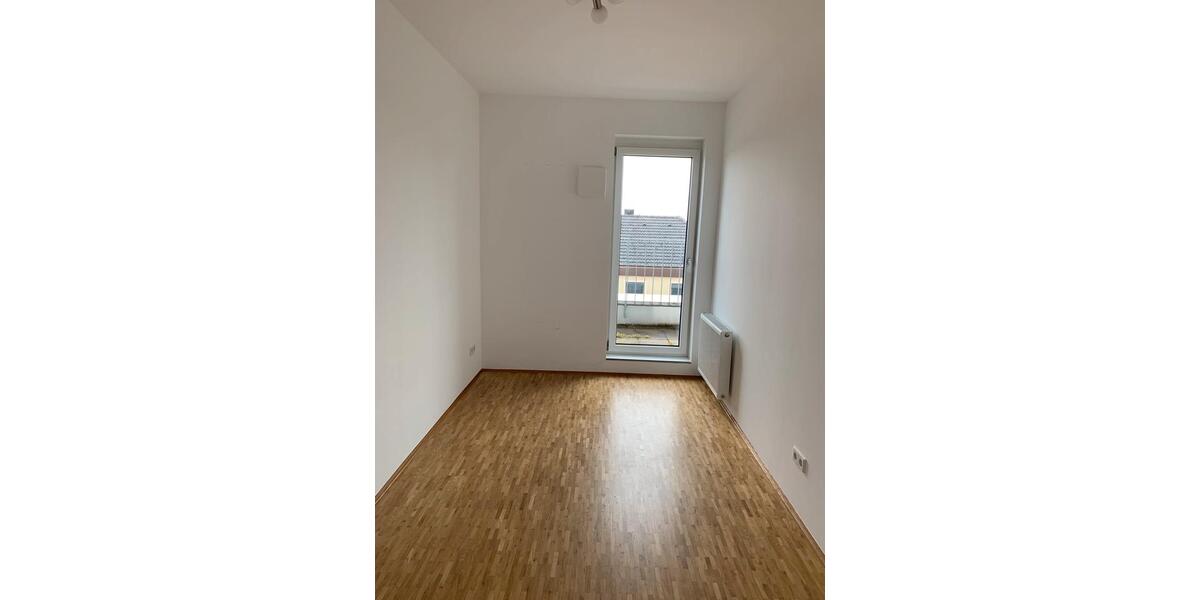 Einfamilienhaus Cadolzburg - 5 Zimmer, 165 m&sup2;, 2.100&euro; | Angebot:25025133