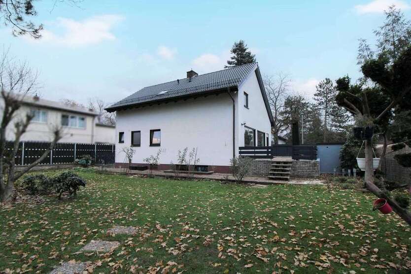 Haus zum Kaufen in Feucht 575.999 € 143.08 m²