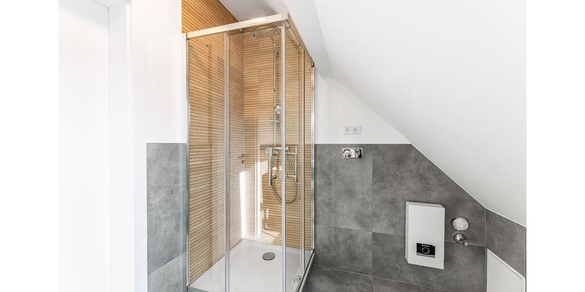 Dachgeschoßwohnung Nürnberg Erlenstegen - 1 Zimmer, 33 m&sup2;, 740&euro; | Angebot:25750344