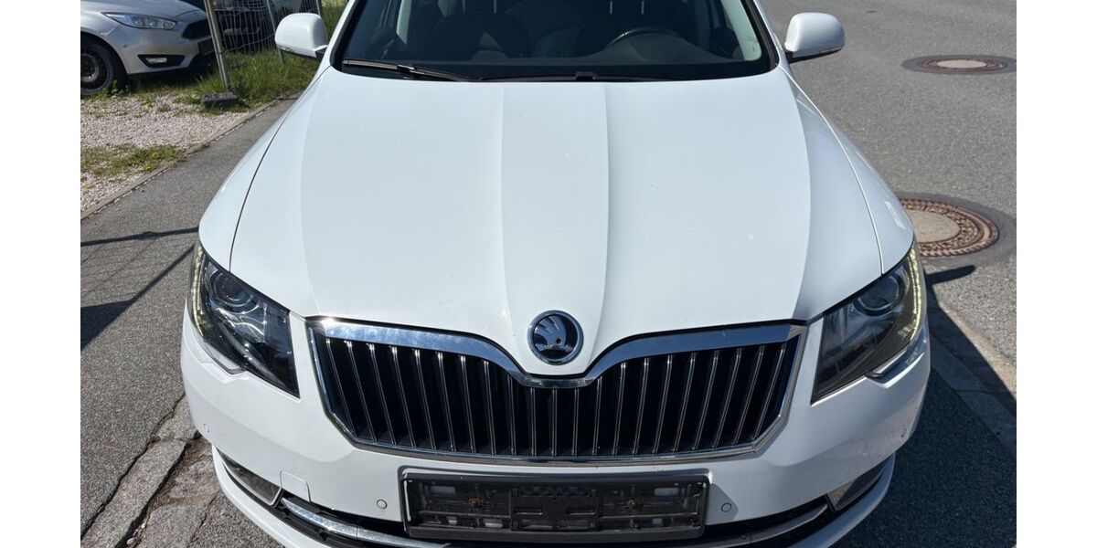 Skoda Superb 248.000 km 7.200 &euro; Burgthann-Oberferrieden 90559