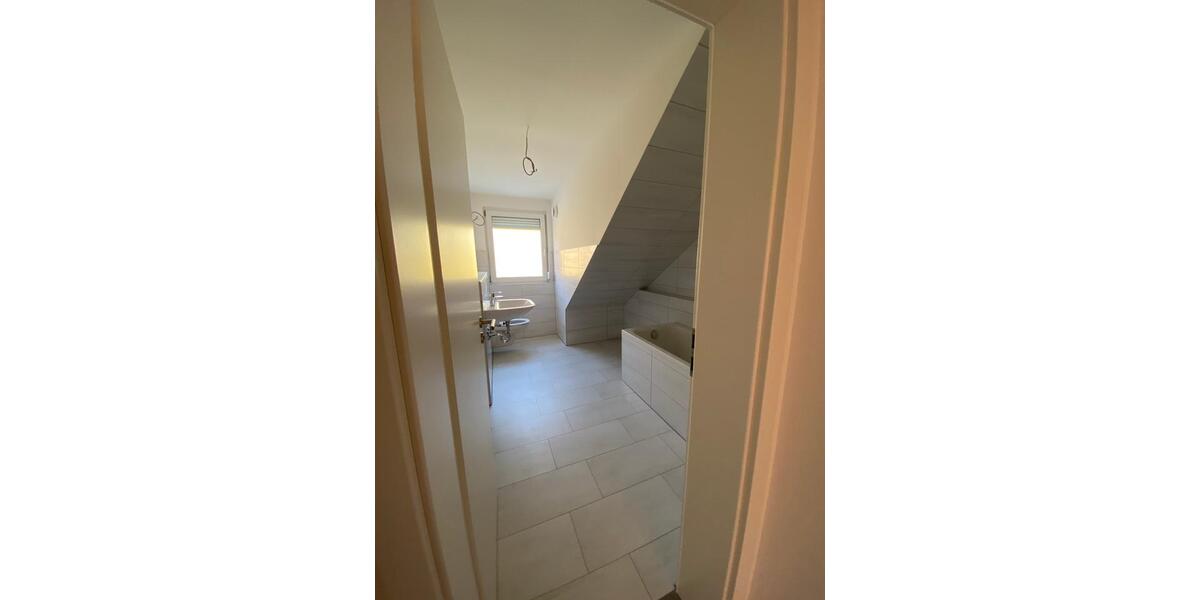 Dachgeschoßwohnung Erlangen Bruck - 2 Zimmer, 59 m&sup2;, 1.000&euro; | Angebot:26413568