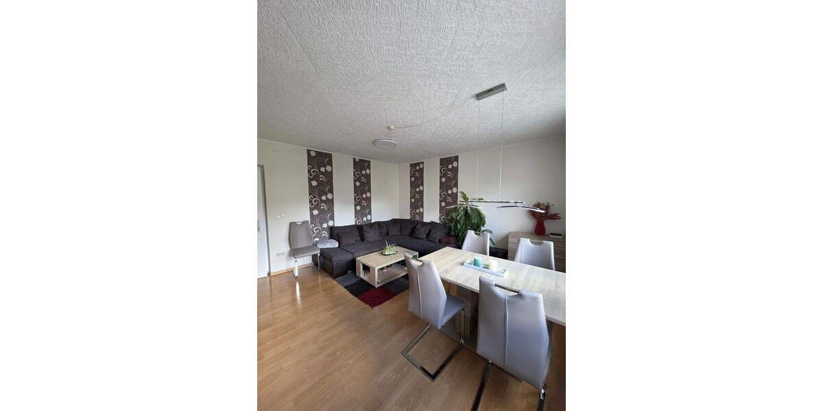 Gepflegte 3-Zimmer-Wohnung mit Garage - Bad & Leitungen erneuert, hohe Rücklagen 3 zimmer