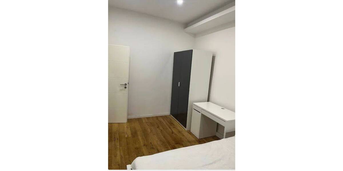 Etagenwohnung Nürnberg Glockenhof - 4 Zimmer, 12 m&sup2;, 400&euro; | Angebot:26645338