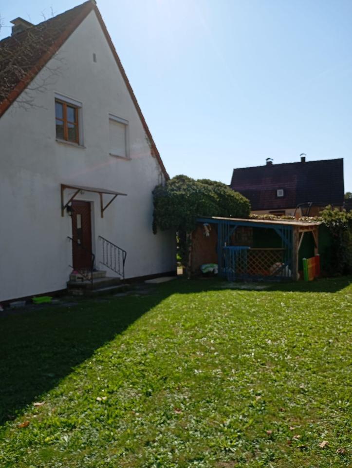 Haus mit großem Grundstück – kernsanierungsbedürftig