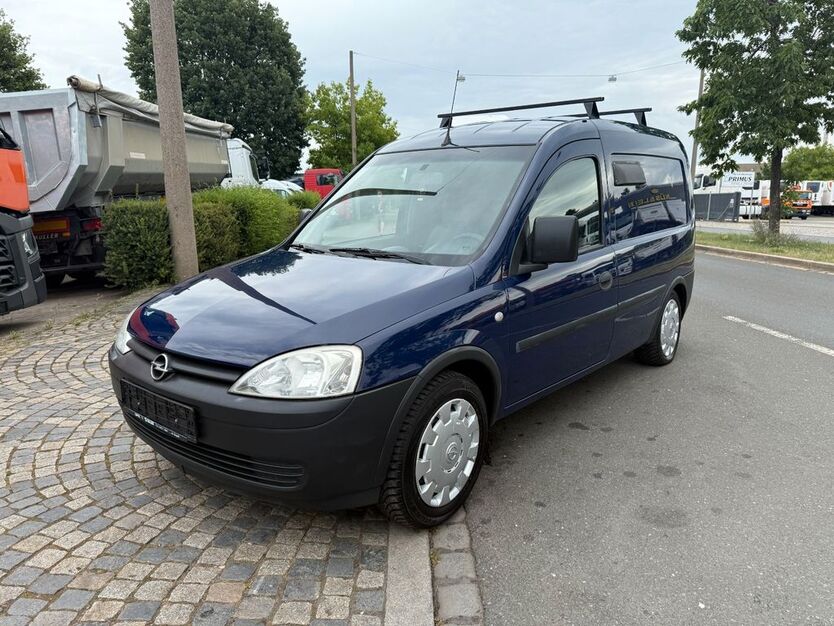 Opel Combo 117.890 km 2.300 € Nürnberg 90431