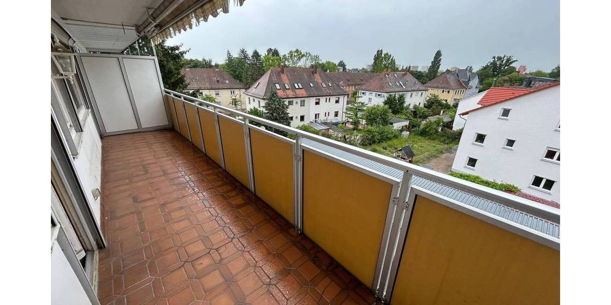 Etagenwohnung Erlangen Innenstadt - 4 Zimmer, 104 m&sup2;, 349.000&euro; | Angebot:25700820