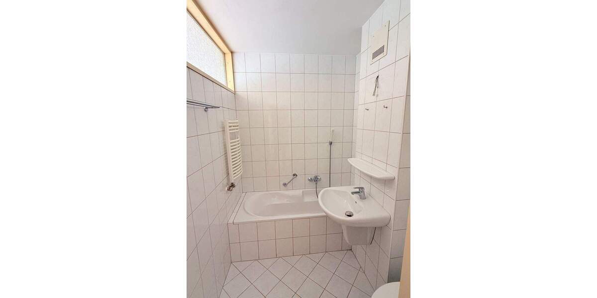 RESERVIERT helle 2 Zimmer Wohnung mit Loggia 2 zimmer