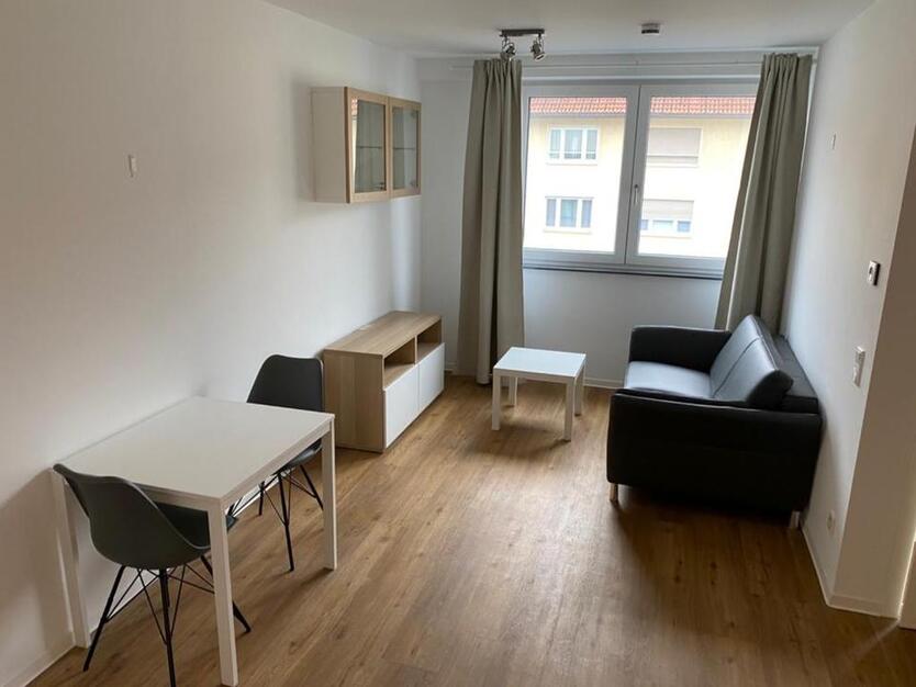 Schöne, möblierte zwei Zimmer Wohnung in Nürnberg ( Muggenhof )
