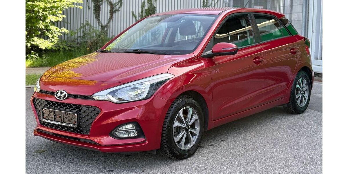 Hyundai i20 63.000 km 9.490 &euro; Fürth 90763