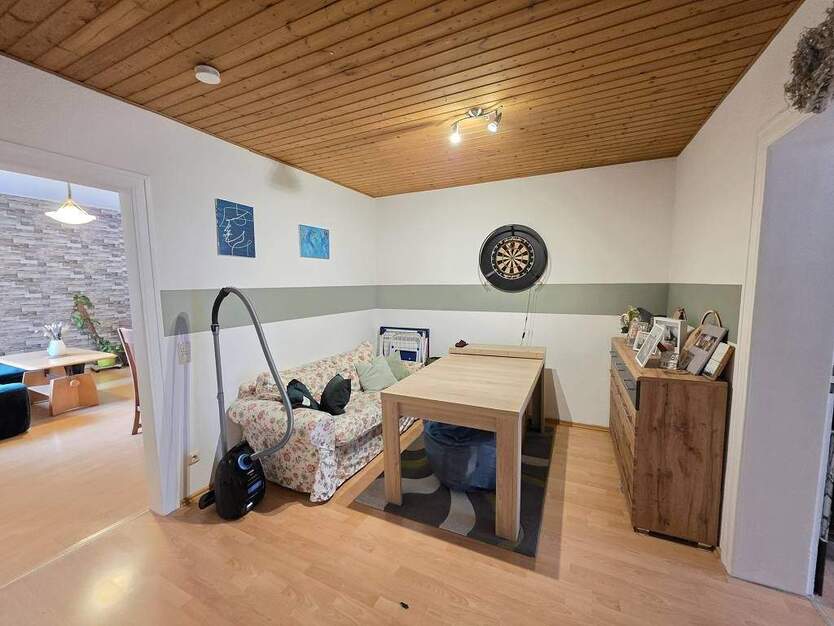 m3453 gepflegte 4,5-Zimmer-Altbau-Wohnung in der Fürther Südstadt Nähe Wiesengrund 4 zimmer