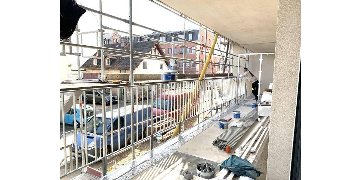 FÜ: Erstbezug! Schöne, helle 2-Zi-Whg (1.OG) mit EBK, Balkon, Aufzug + TG-Stellplatz 2 zimmer