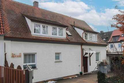 Haus zum Kaufen in Fürth 548.000 € 165 m² 7 zimmer