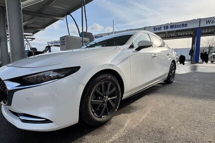 Mazda 3 63.000 km 17.490 &euro; Hagenbüchach 91469