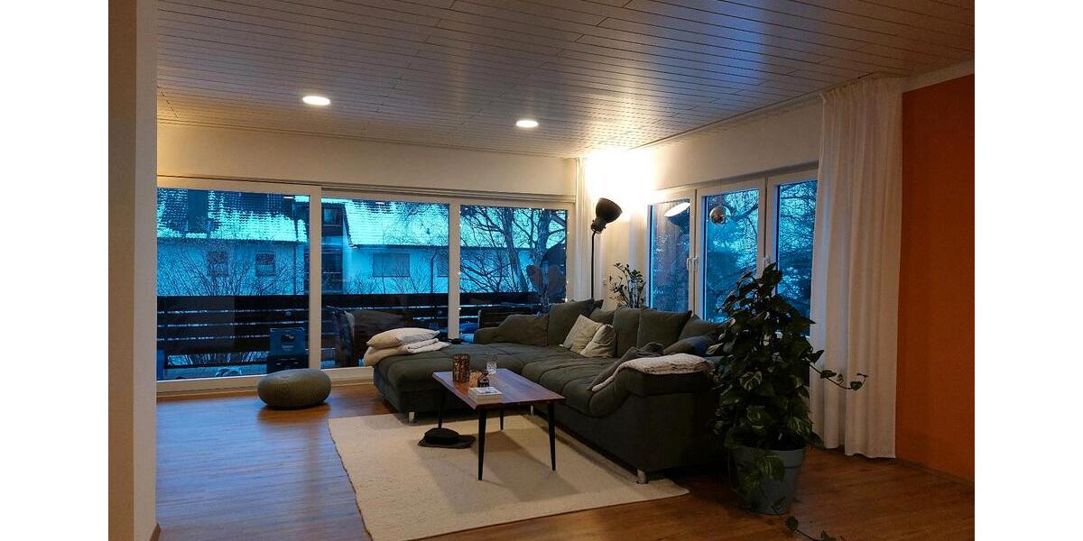 Großzügige 4-Zimmer-Wohnung mit Balkon & Garage in Roth 4 zimmer