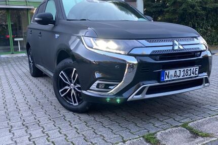 Mitsubishi Plug-in Hybrid Outlander 120.000 km 19.900 € Fürth 90765