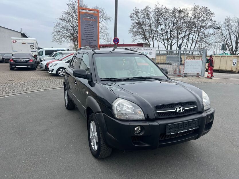 Hyundai TUCSON 155.000 km 2.950 € Nürnberg 90431