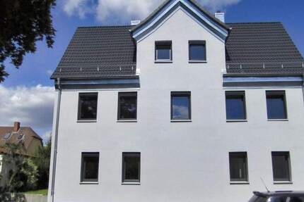 Attraktive 3,5-Zimmer-Wohnung mit Gartenanteil und PKW-Stellplatz in Nürnberg-Schniegling 3 zimmer