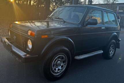 Lada Niva 99.898 km 3.999 € Nürnberg 90475