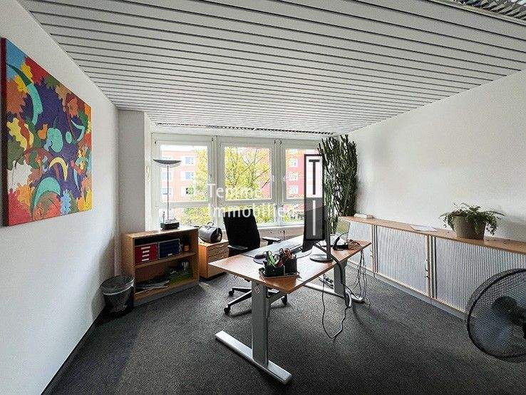 Bürogebäude | Terrassen | Parken | Entwicklungspotenzial | zum Kauf | Nürnberg Ost zimmer