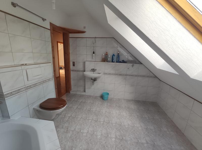 2 Zi. Whg. im 1. OG mit Dachterrasse, Stellplatz und Gartenmitbenutzung 2 zimmer