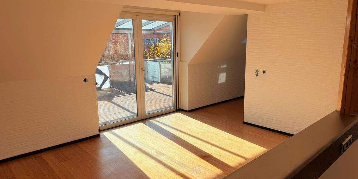 Etagenwohnung Fürth Dambach - 3 Zimmer, 170 m&sup2;, 1.790&euro; | Angebot:25663612