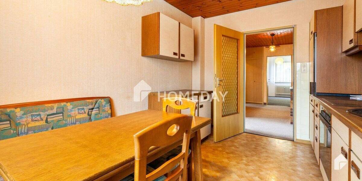 Attraktives Zweifamilienhaus mit 8 Zimmern, EBK und Garage in ruhiger Lage von Nürnberg 8 zimmer