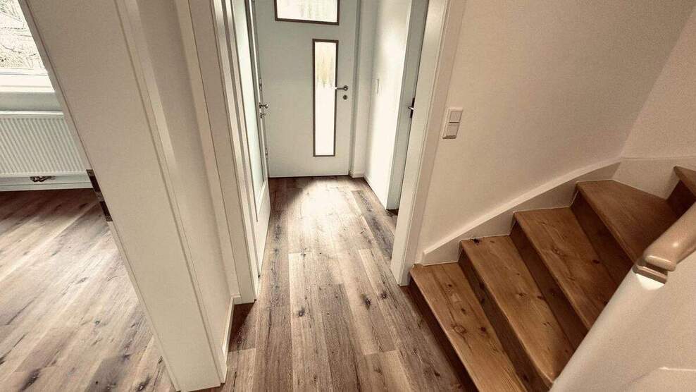 Top sanierte DHH mit neuer EBK + Garage in rhg. Lage N-Ziegelstein 5 zimmer