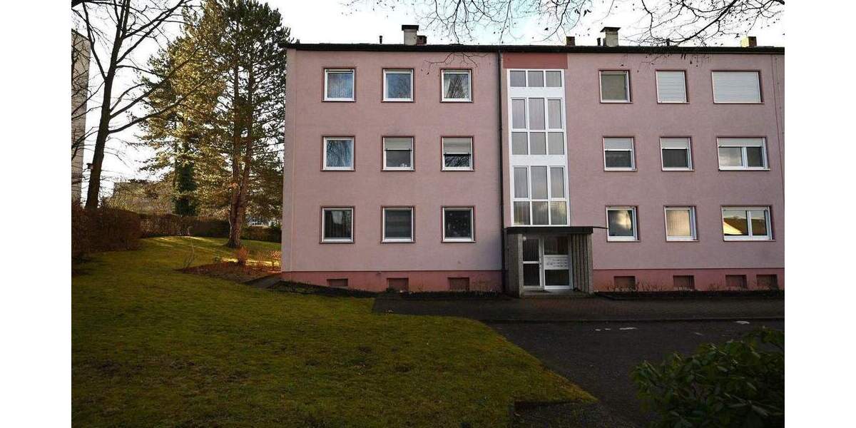 Nur wenige Stufen ins neue Lebensgefühl - hochwertig modernisiert & wunderbar ruhig sowie zentral 3 zimmer