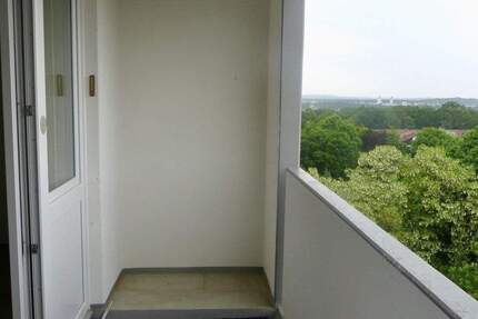 1 Zimmer-Wohnung mit separater Küche und Balkon im 7. OG (Aufzug) in einem gepflegten Mehrfamilienhaus in Stein 1 zimmer